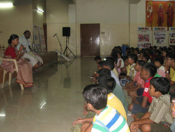 HJS member Mrs Sugandhi guiding students